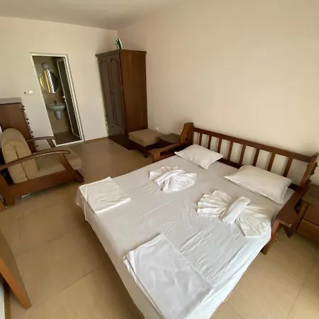 Grand Kamelia Apartahotel 2*