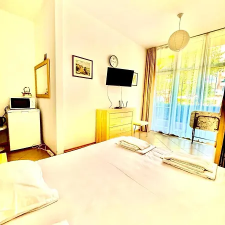 Grand Kamelia Apartahotel 2*