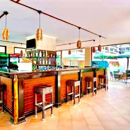 Apartahotel Grand Kamelia 2*