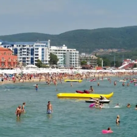 Grand Kamelia Apartahotel 2*